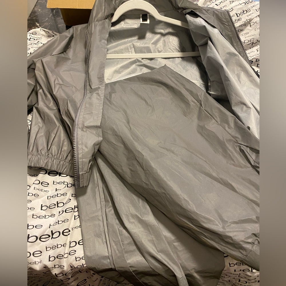 Reflective jogging suit